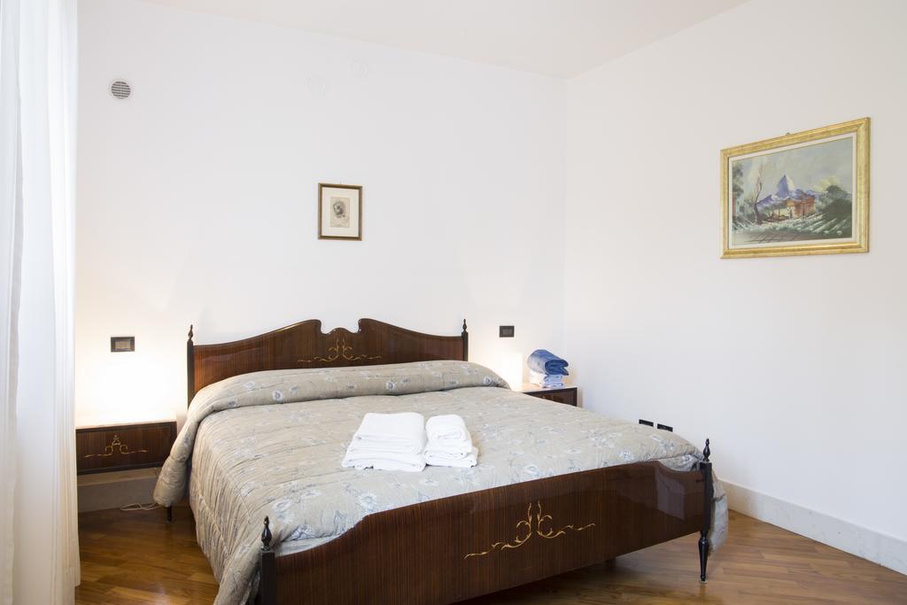 Residenza Serena Mirano Rum bild