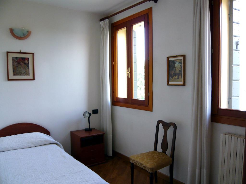 Residenza Serena Mirano Rum bild
